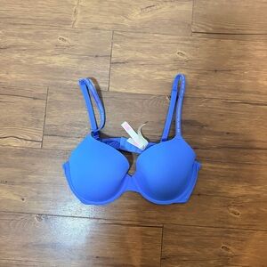 PINK Victoria's Secret Wear Everywhere T-Shirt Lightly Lined Bra Size 36C Blue